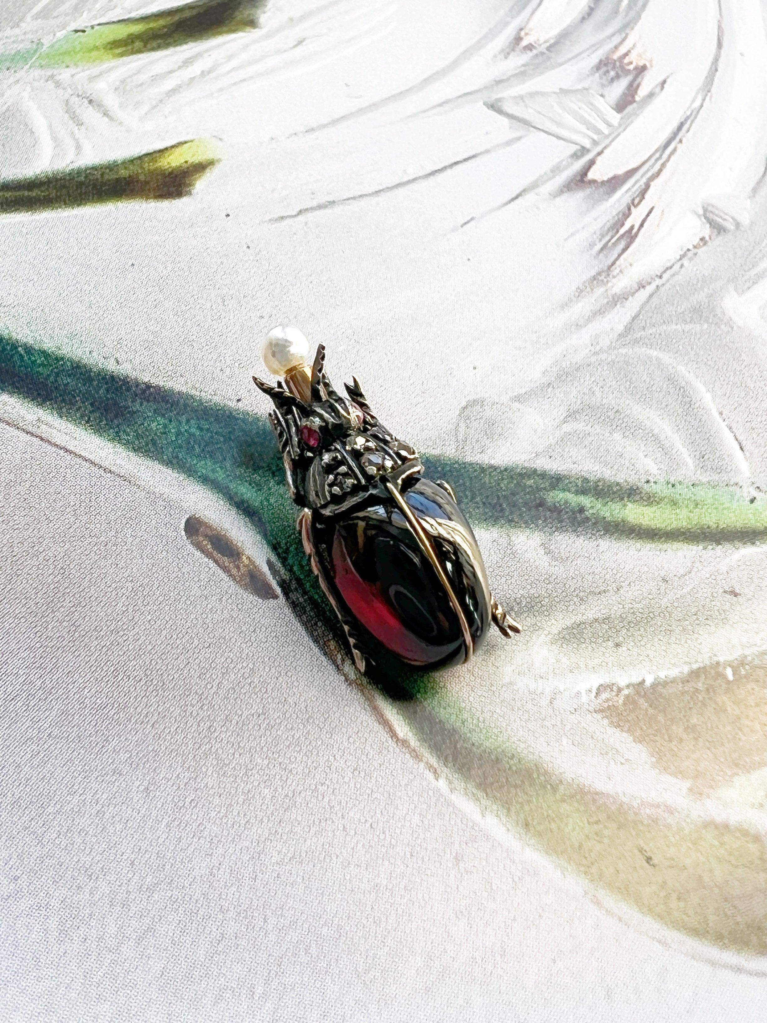 Victorian era garnet scarab pendant with diamond, ruby and pearl - Curiously timeless