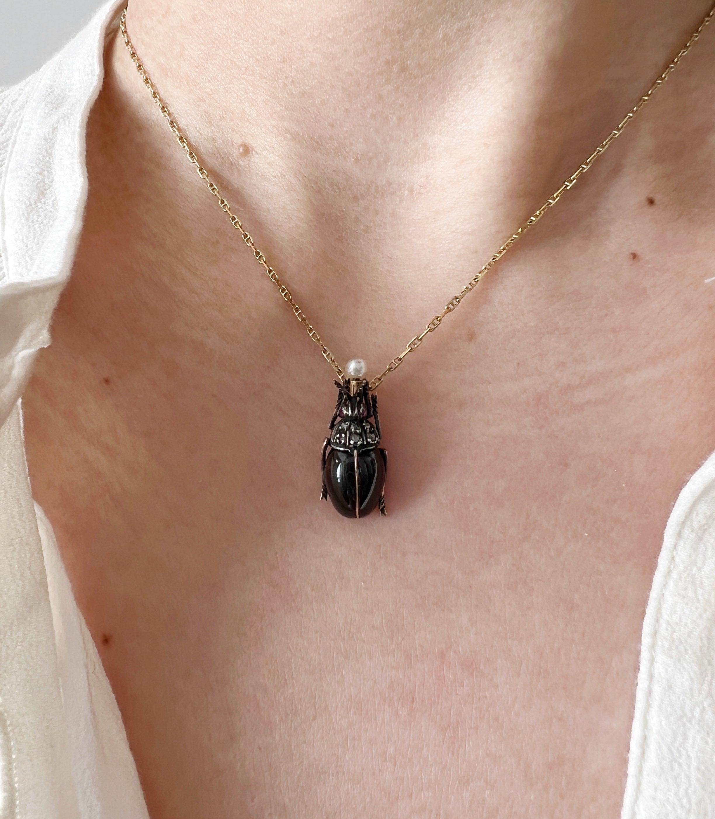 Victorian era garnet scarab pendant with diamond, ruby and pearl - Curiously timeless