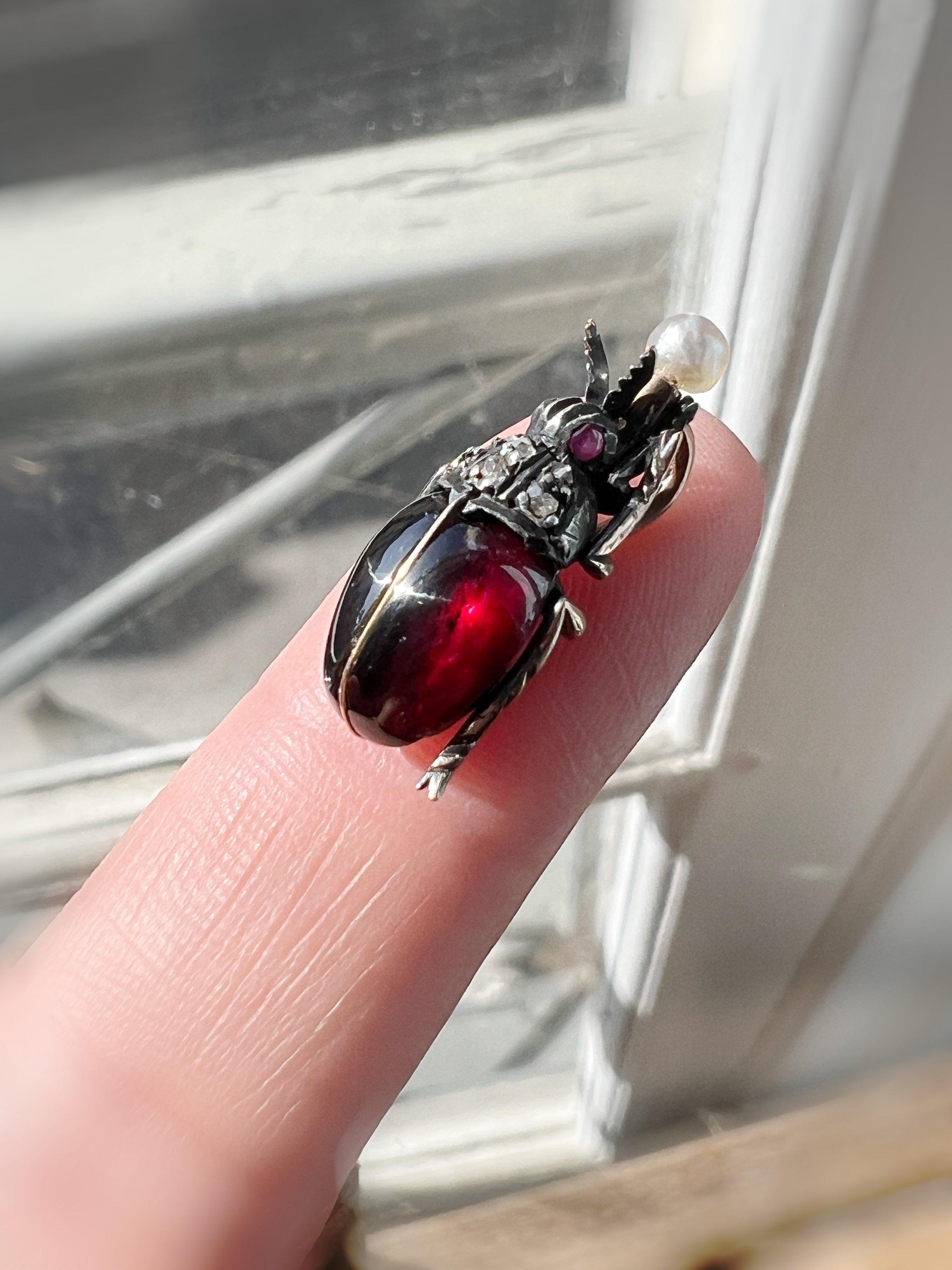 Victorian era garnet scarab pendant with diamond, ruby and pearl - Curiously timeless