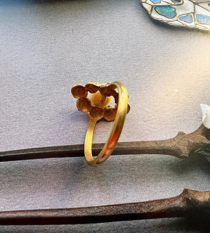 Beautiful French Art Nouveau 18k gold Pearl rose flower ring