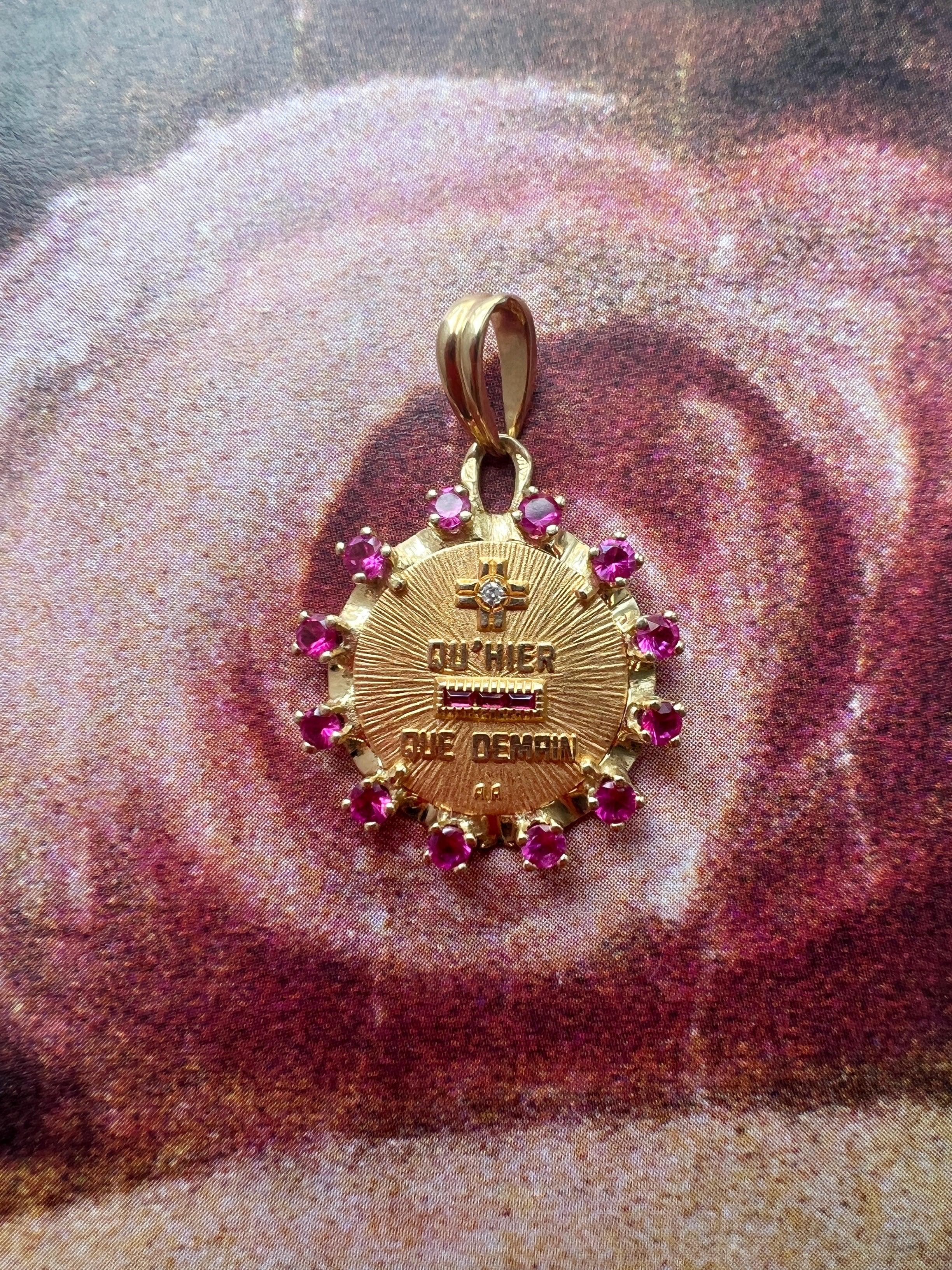 Vintage Augis 18K gold “more than yesterday, less than tomorrow” ruby frame medal - Curiously timeless