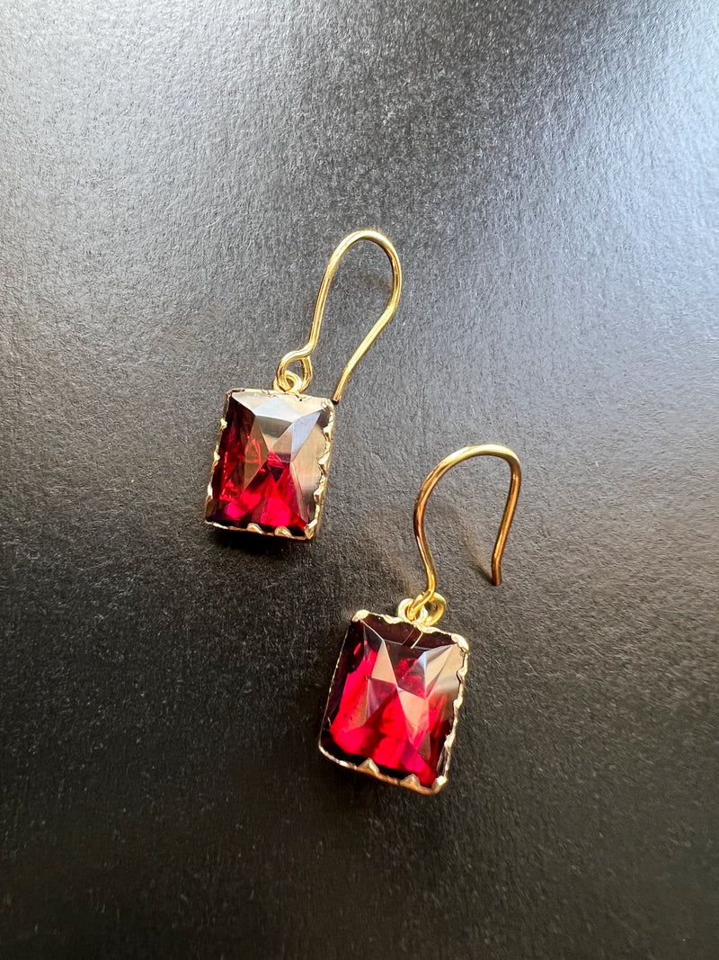 Victorian era 18K gold French Perpignan garnet earrings