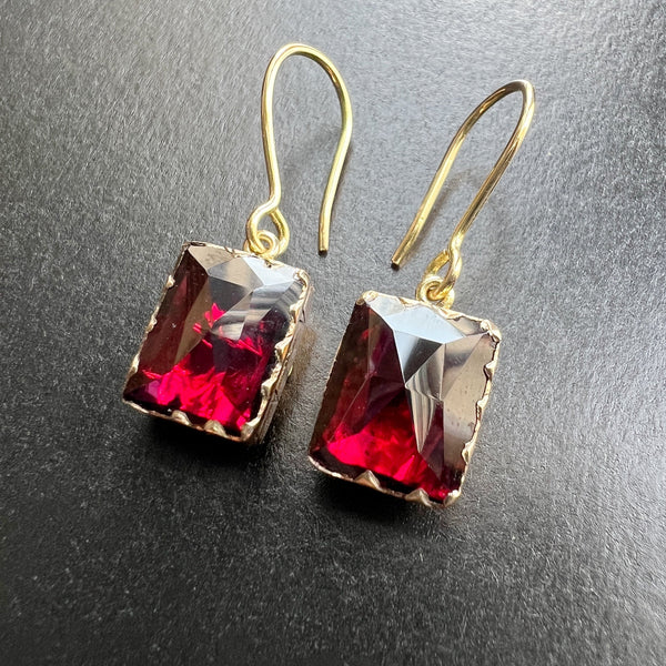 Victorian era 18K gold French Perpignan garnet earrings