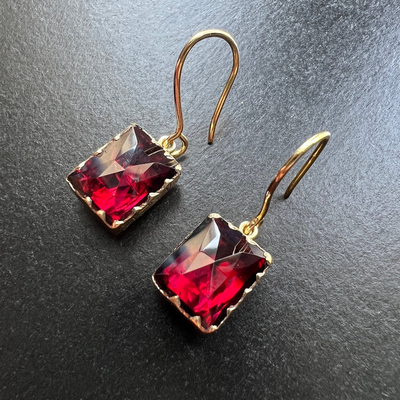 Victorian era 18K gold French Perpignan garnet earrings