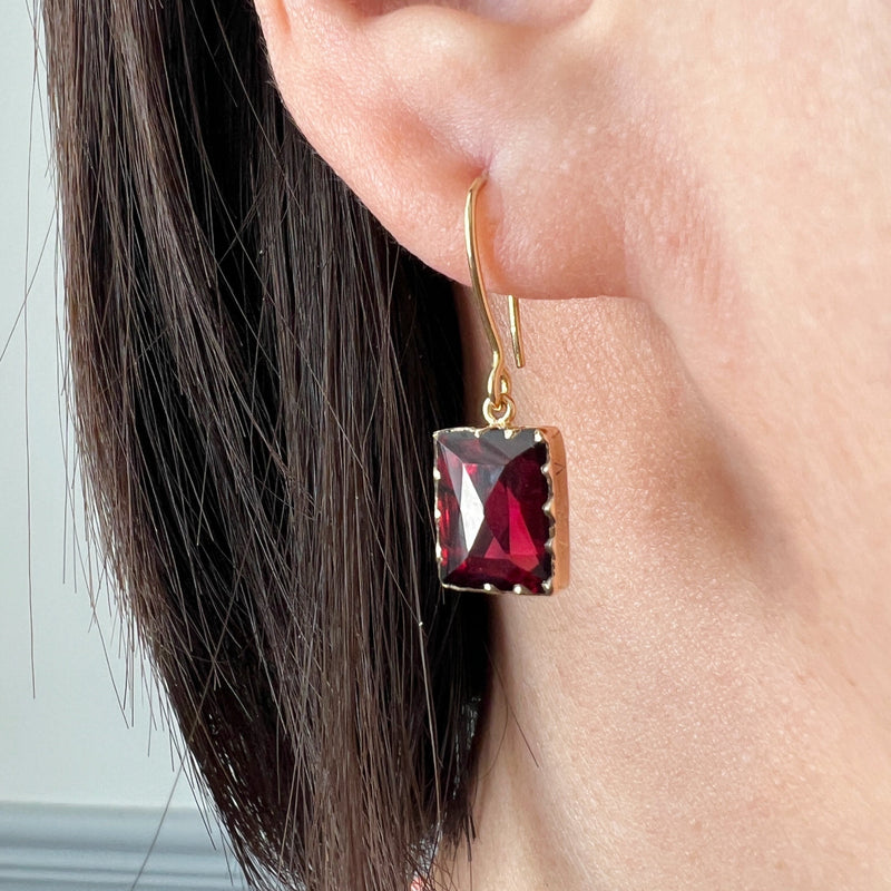 Victorian era 18K gold French Perpignan garnet earrings