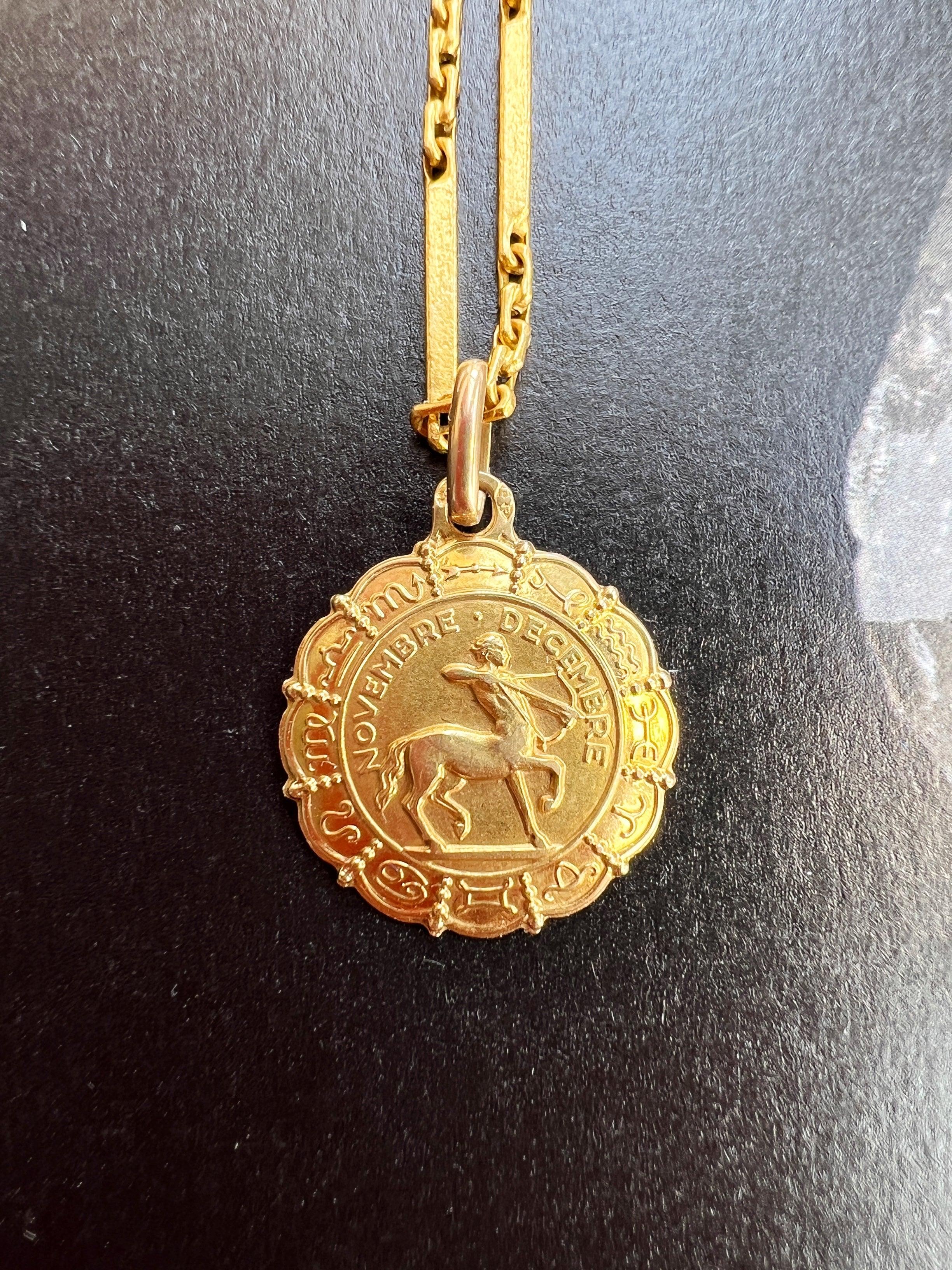 Beautiful Vintage Zodiac Sagittarius 18K gold medal pendant - Curiously timeless