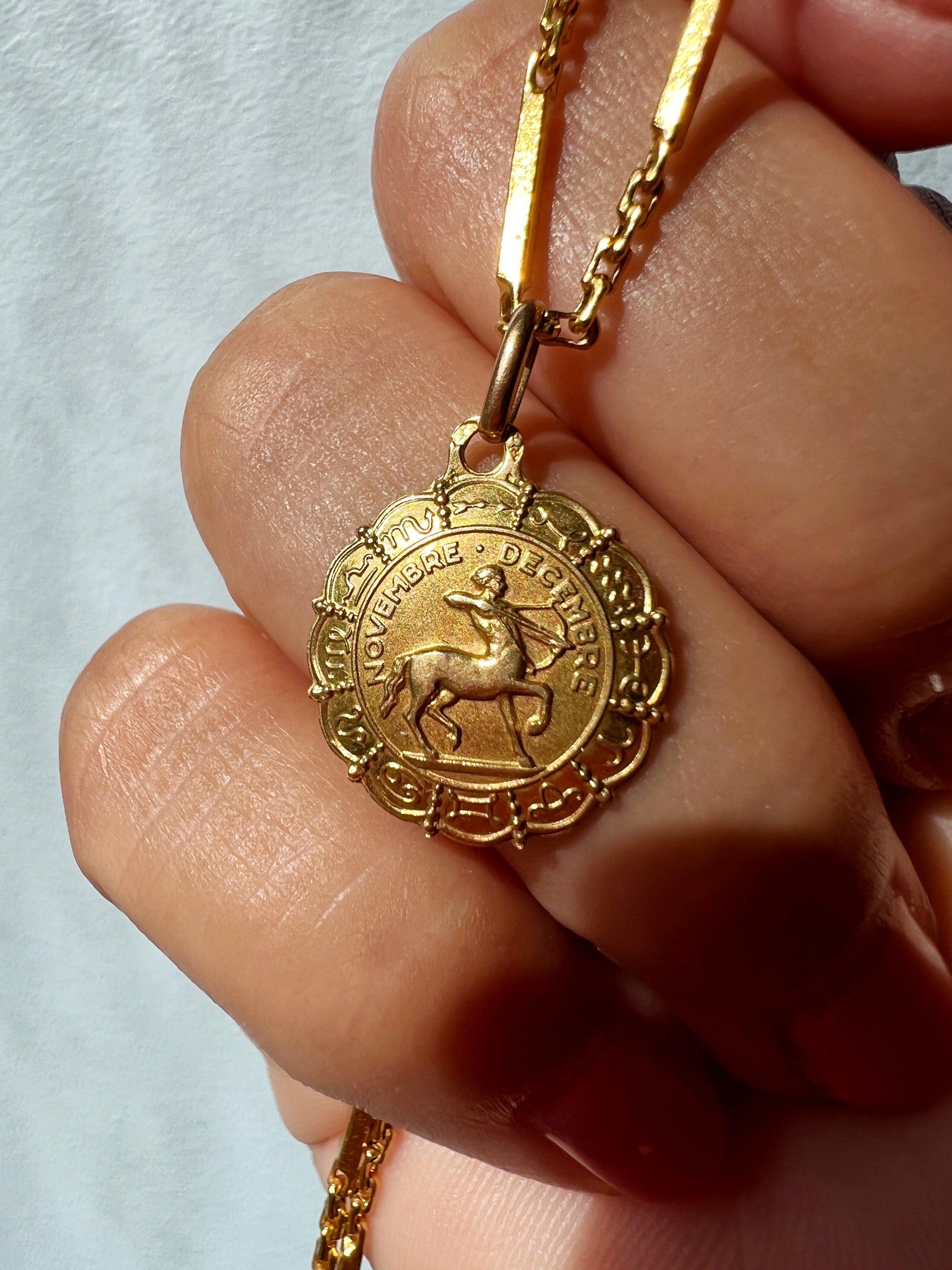 Beautiful Vintage Zodiac Sagittarius 18K gold medal pendant - Curiously timeless