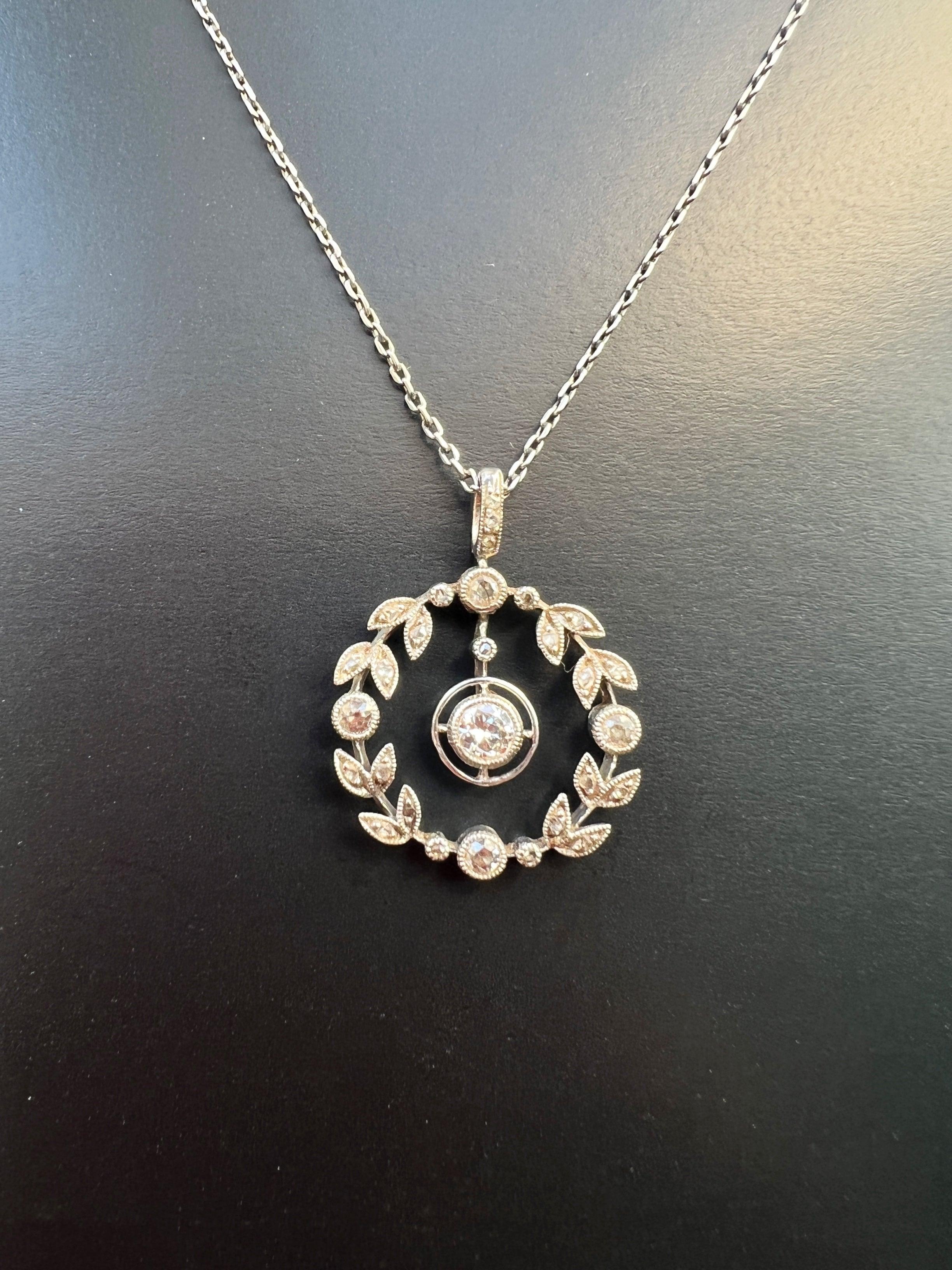 Elegant Edwardian era platinum diamond garland necklace and pendant - Curiously timeless