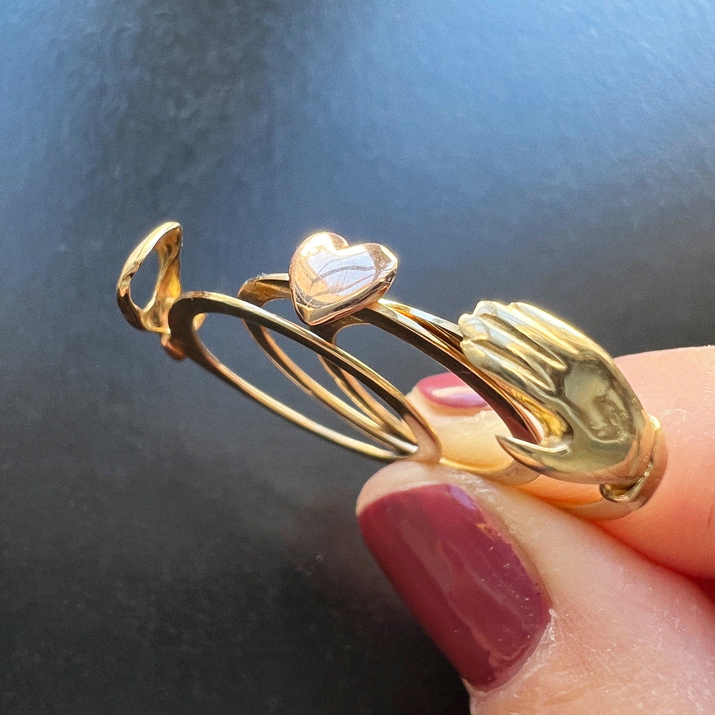 French 18K gold hands heart Fede & Faith ring - Curiously timeless