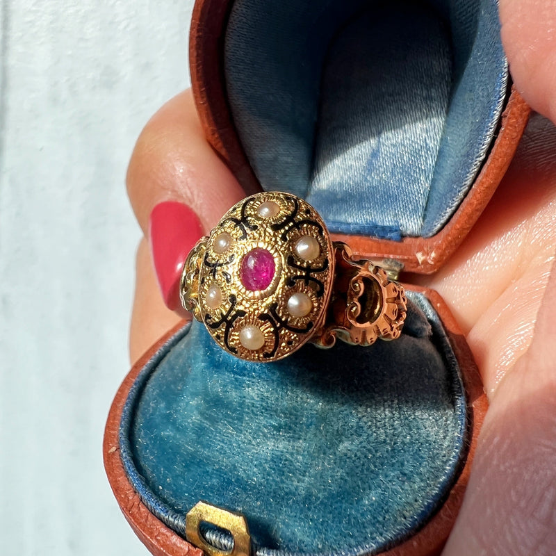 Very rare antique 18K gold ruby pearl black enamel secret box poison ring