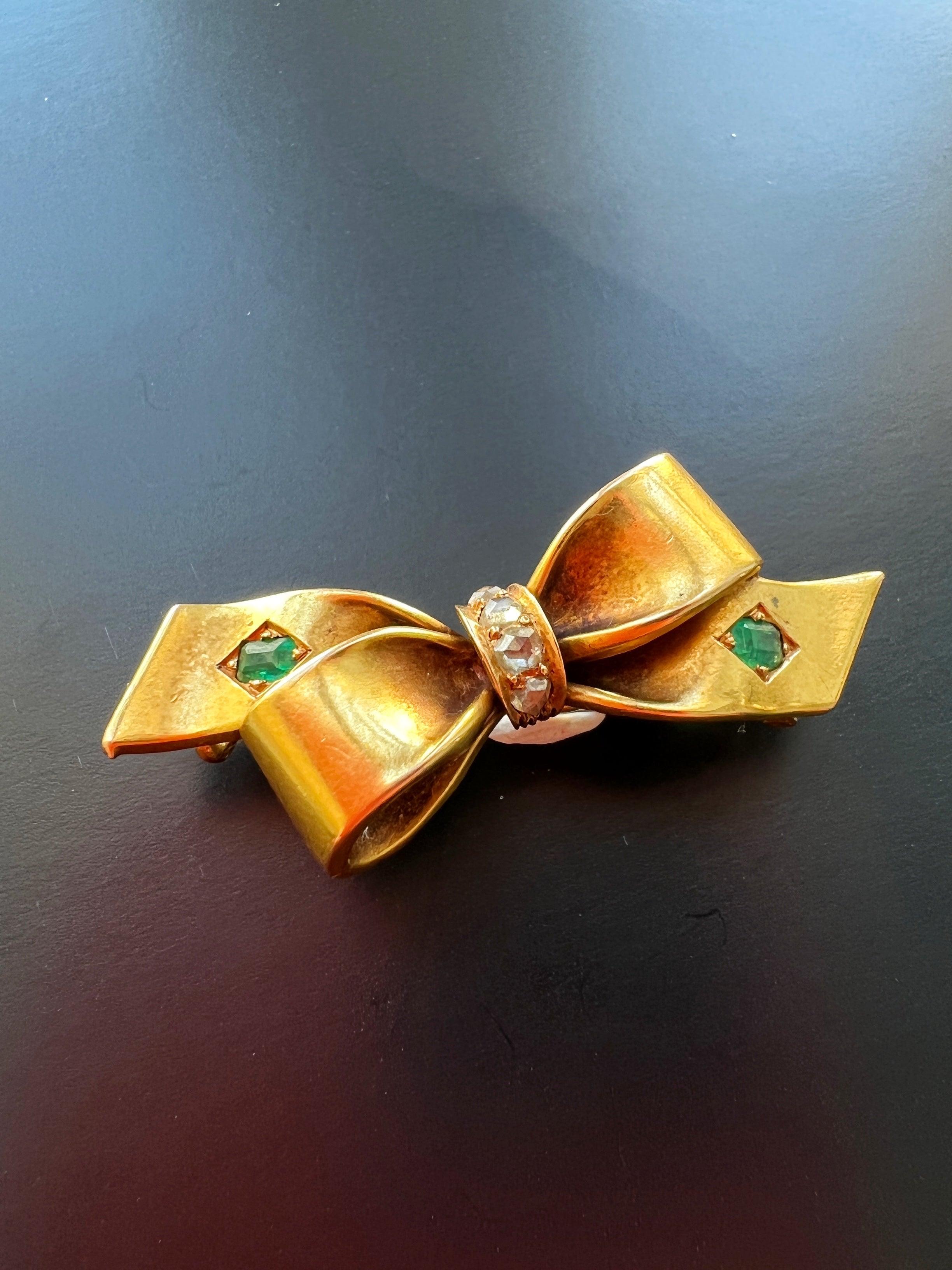 Very sweet antique 18K gold emerald diamond bow brooch - Curiously timeless