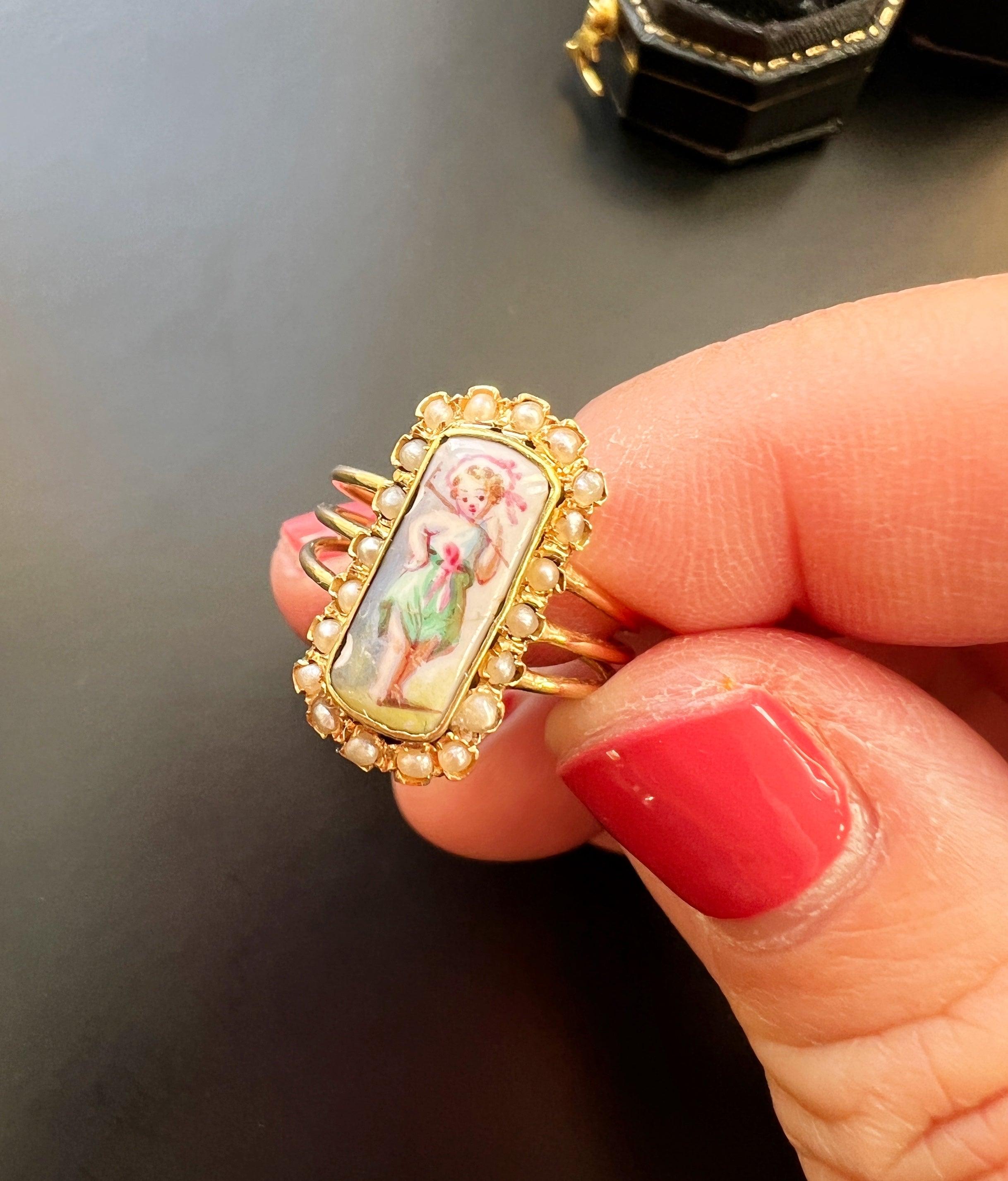 Victorian era 18k Gold Pearl miniature portrait Ring - Curiously timeless