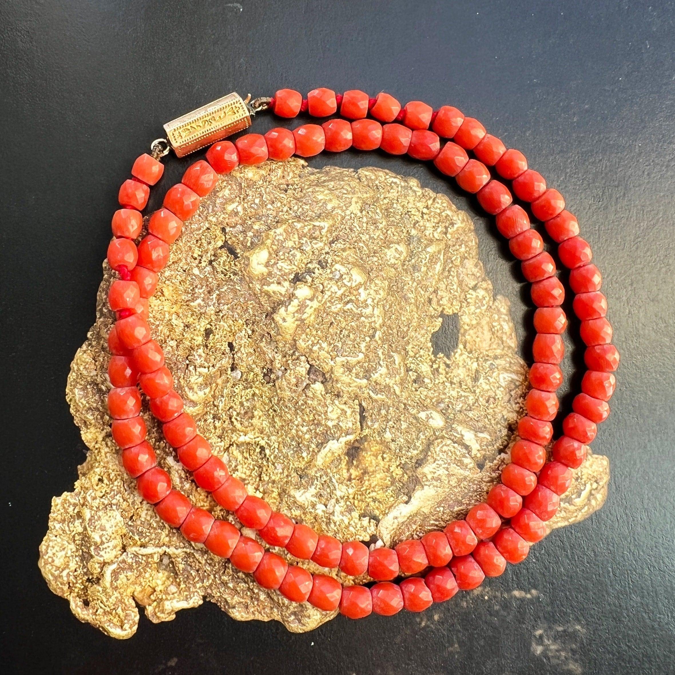 Victorian era 18K gold floral coral necklace - Curiously timeless