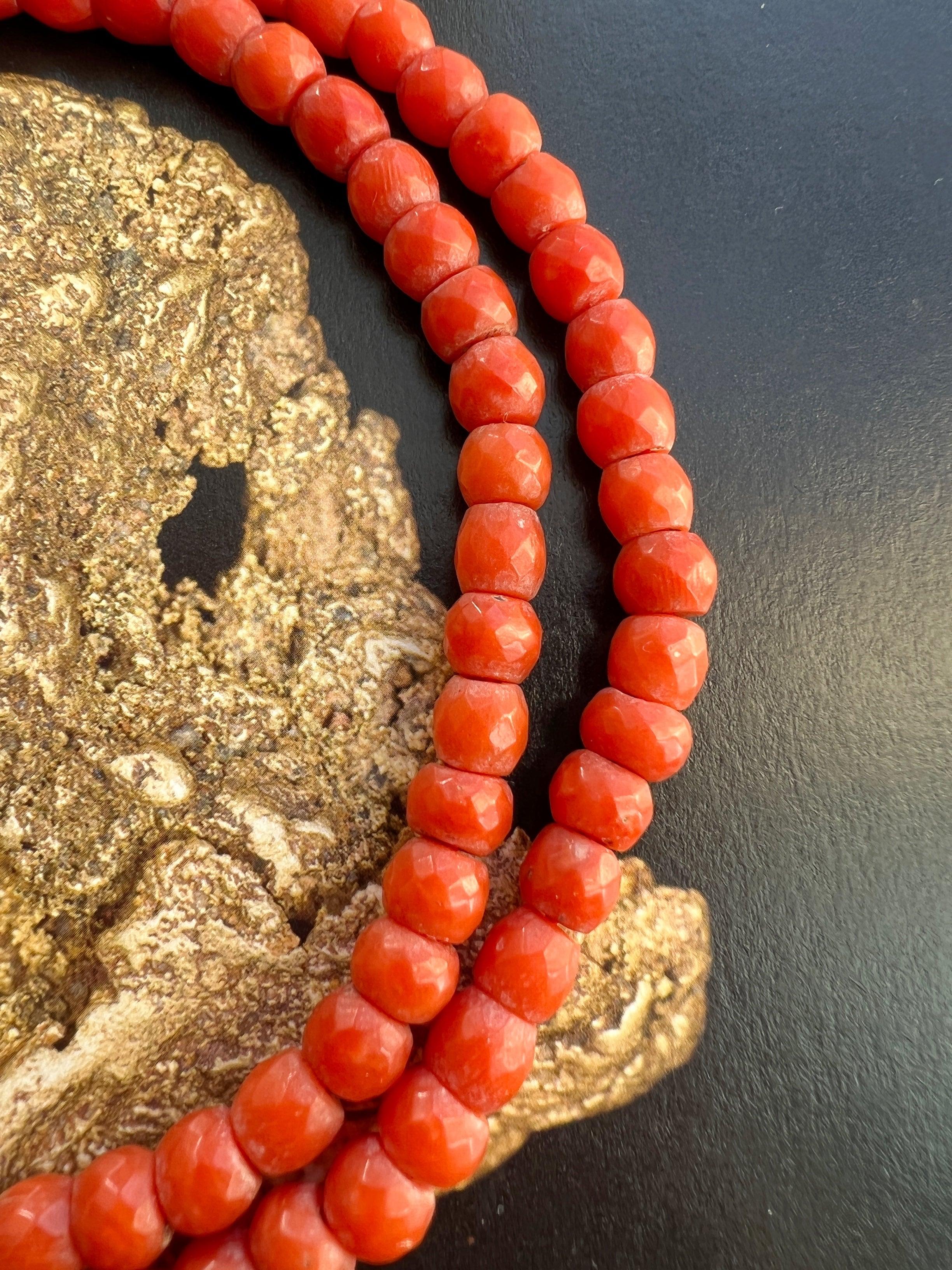 Victorian era 18K gold floral coral necklace - Curiously timeless