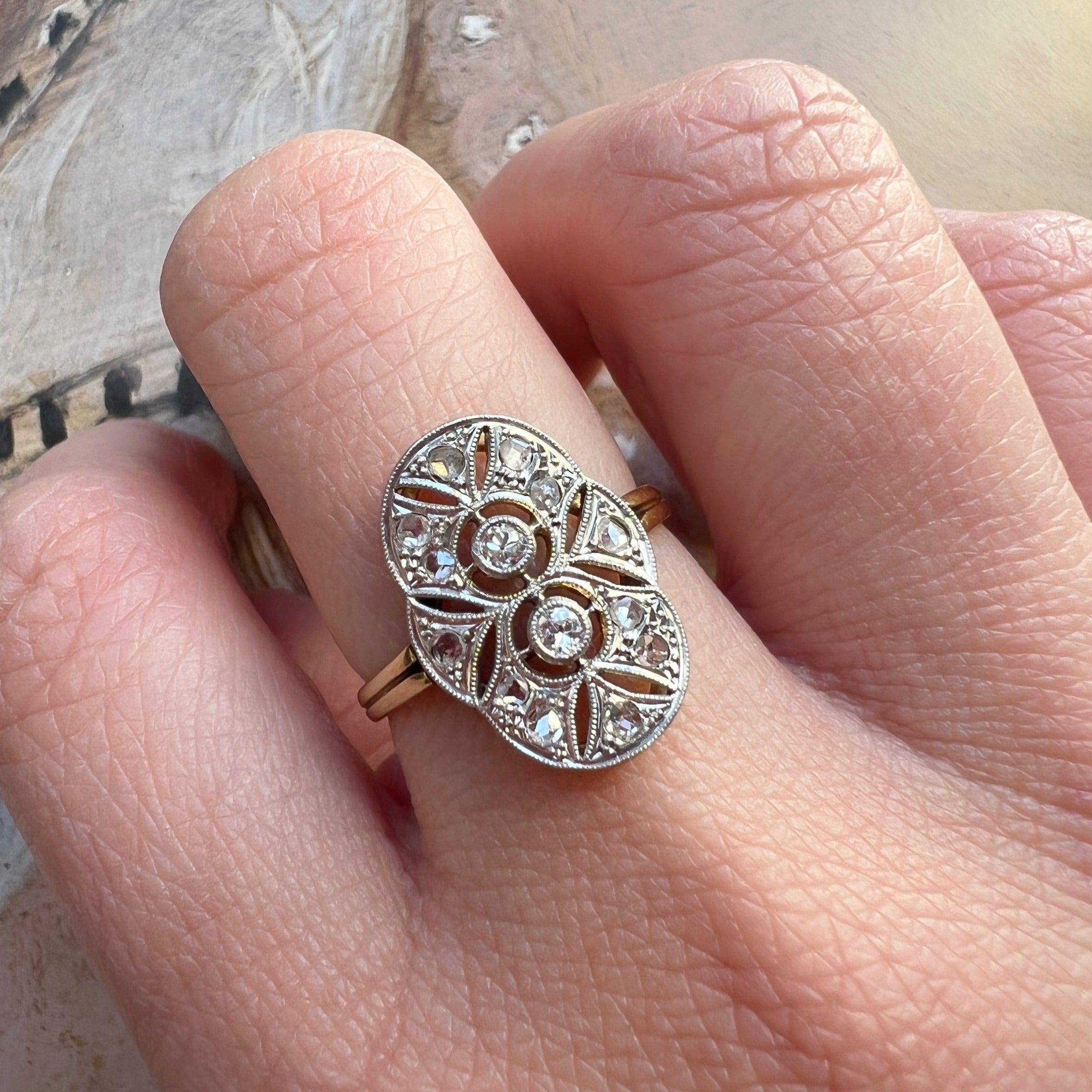 Beautiful Art Deco Diamond Lace filigree ring in 18k white & yellow gold - Curiously timeless