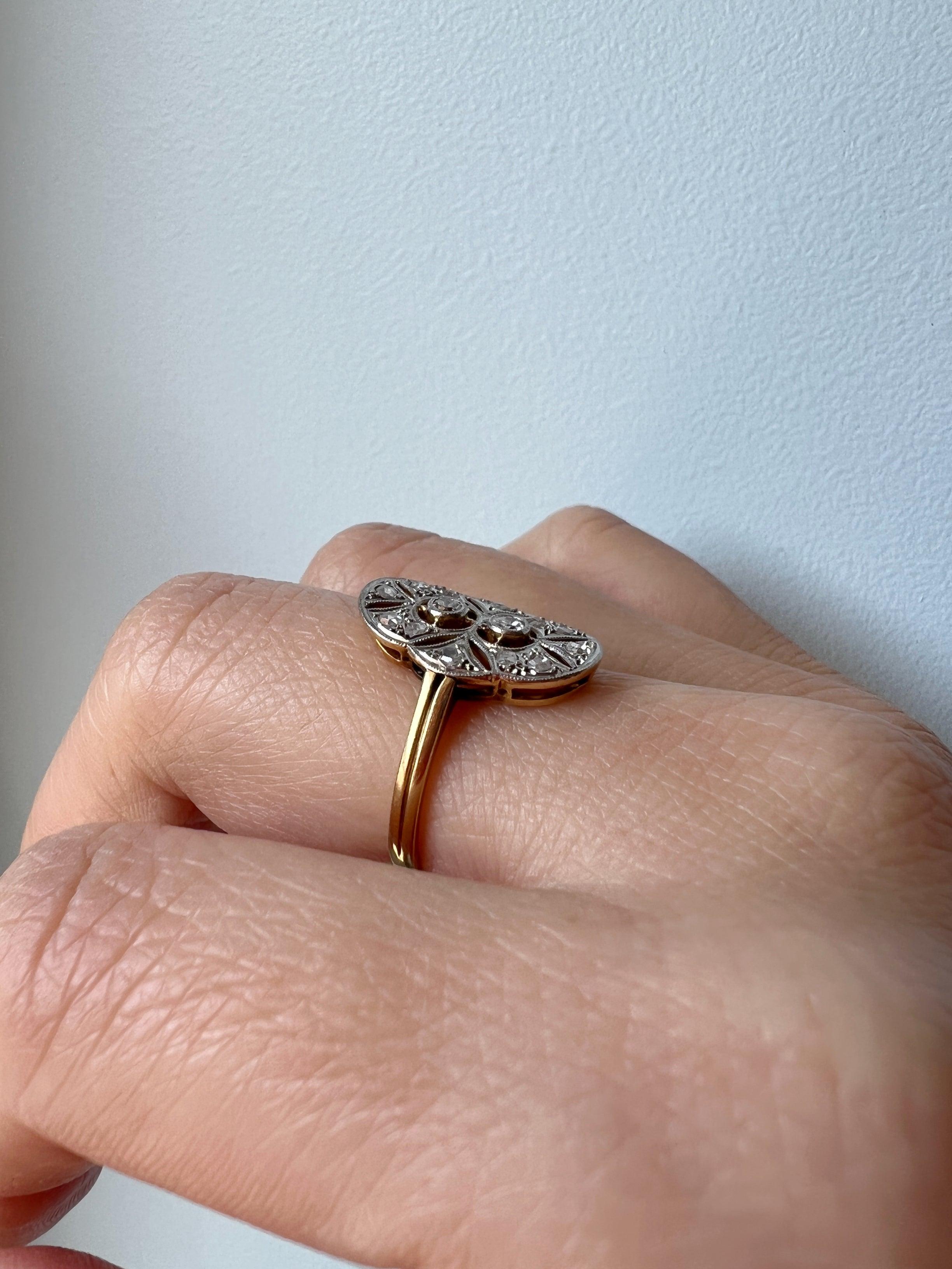 Beautiful Art Deco Diamond Lace filigree ring in 18k white & yellow gold - Curiously timeless