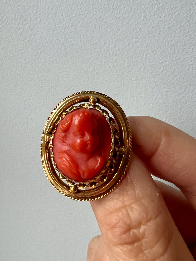 Victorian era sweet Angel coral Cameo 18K gold brooch