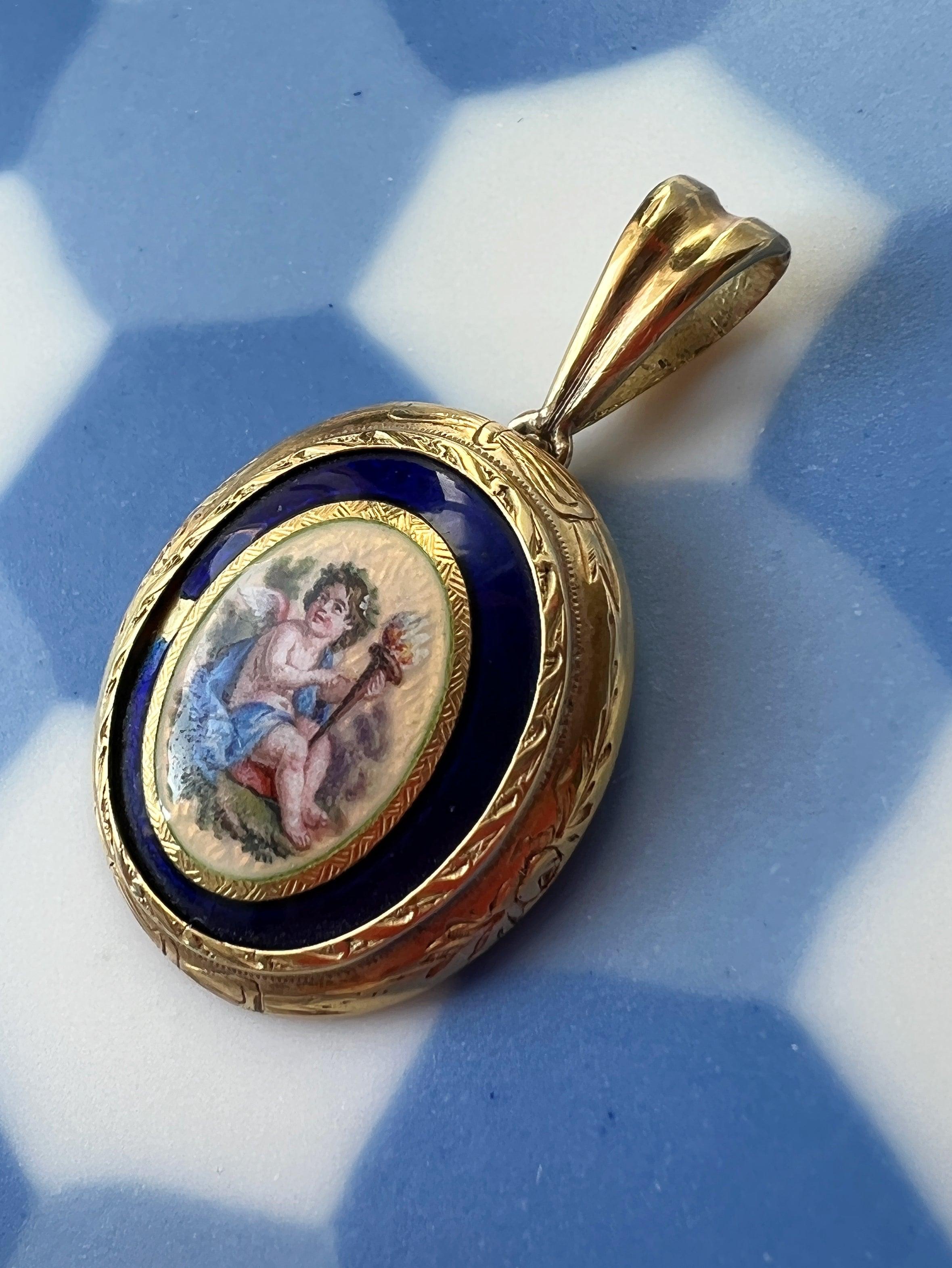 Beautiful Victorian 18K gold enameled miniature cherub/angel pendant - Curiously timeless