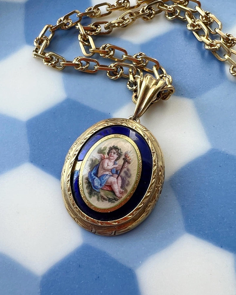 Beautiful Victorian 18K gold enameled miniature cherub/angel pendant