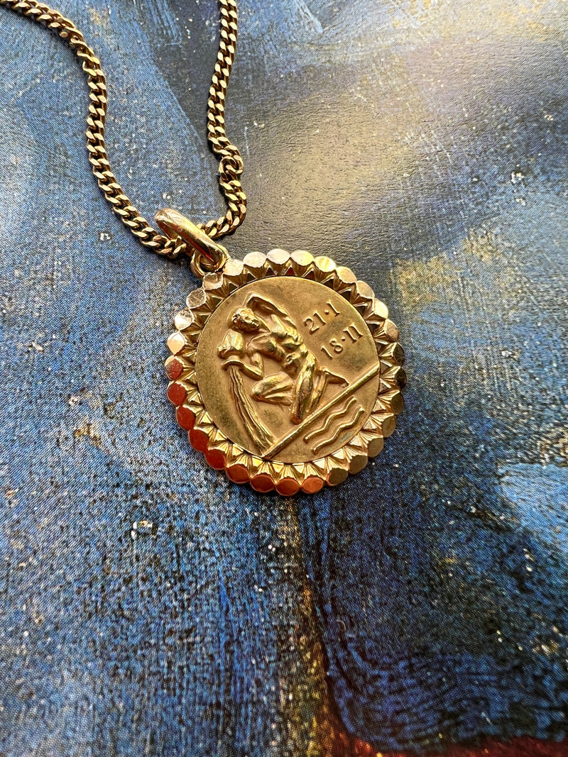 Beautiful French Vintage Zodiac Aquarius 18K gold medal pendant