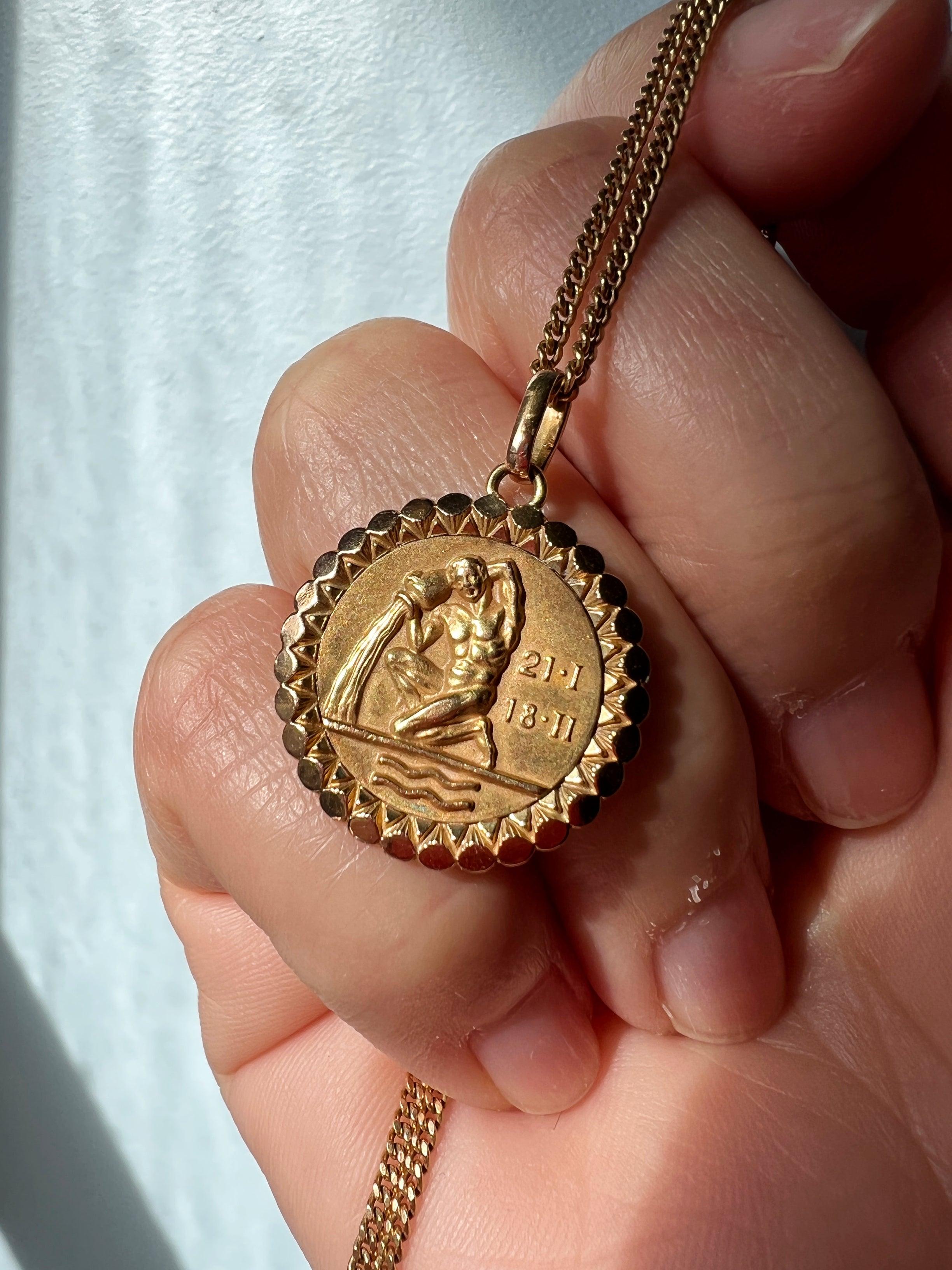 Beautiful French Vintage Zodiac Aquarius 18K gold medal pendant - Curiously timeless