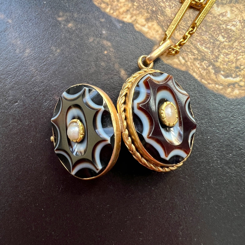 Victorian era 18K gold banded agate pearl locket pendant