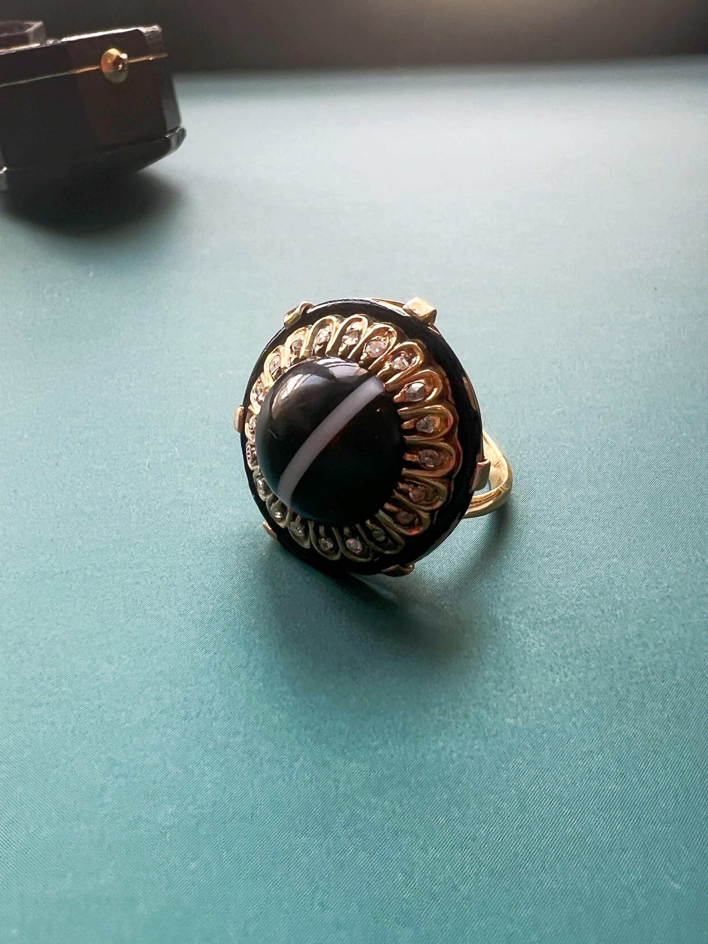 Antique 18K gold banded agate diamond enamel ring - Curiously timeless