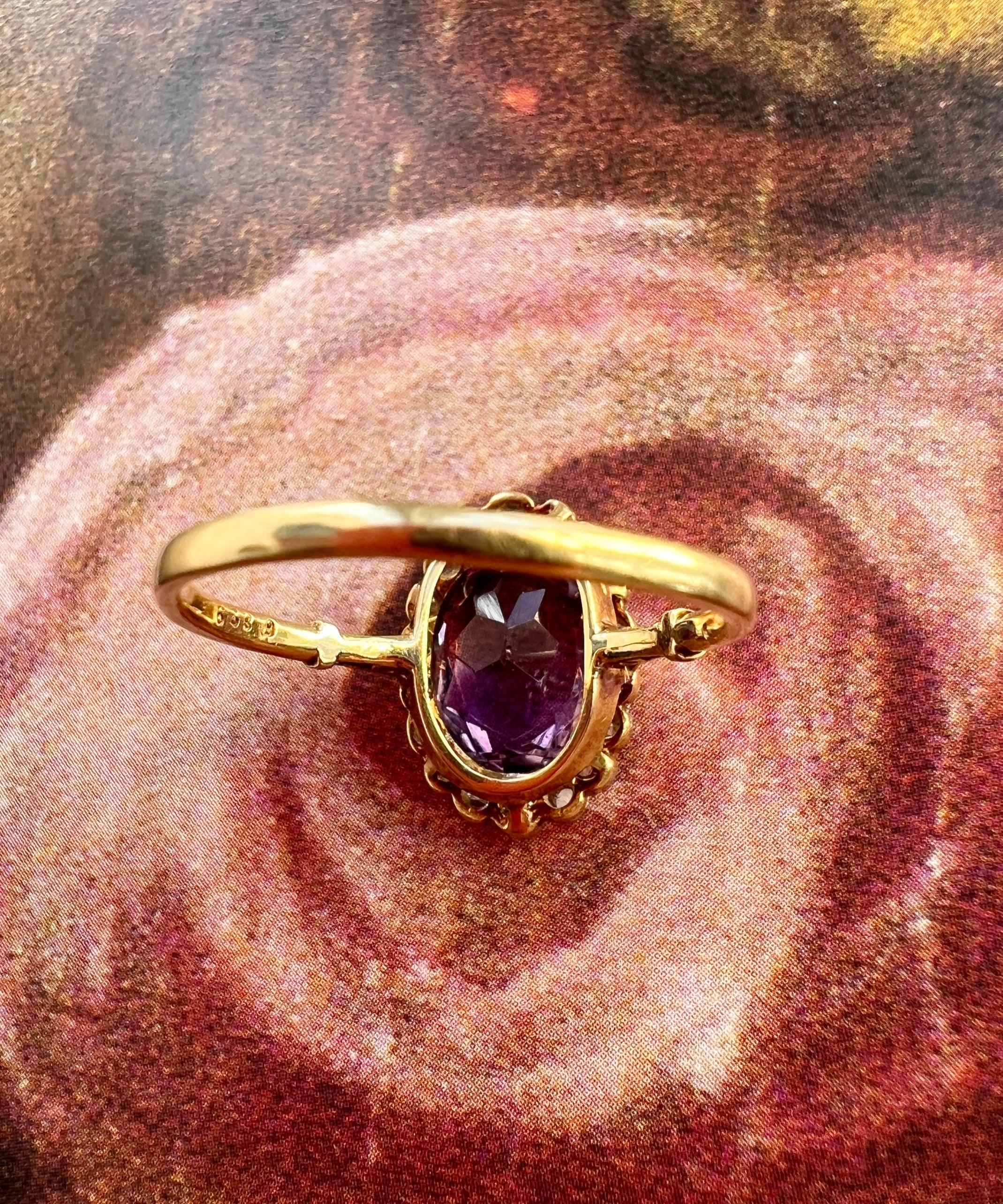 Edwardian Amethyst Diamond 18K gold platinum ring - Curiously timeless