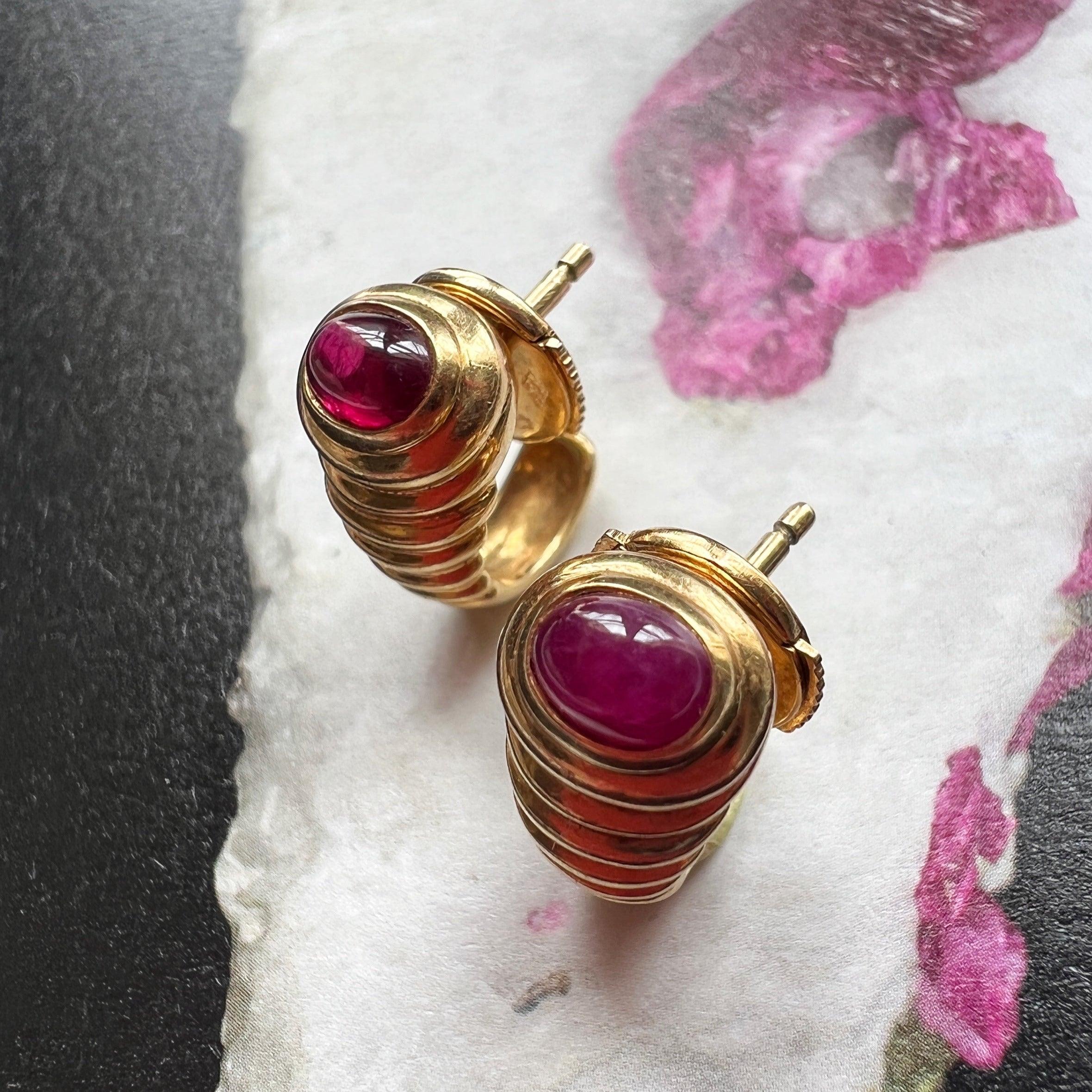 French Vintage 18K gold ruby snake tail earrings - Curiously timeless