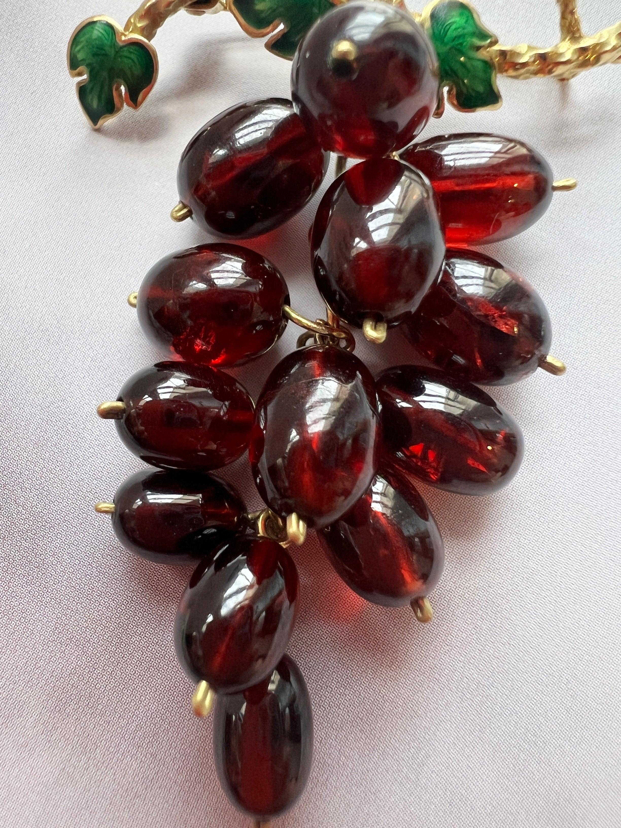 Antique garnet 18K gold Grapes Brooch - Curiously timeless