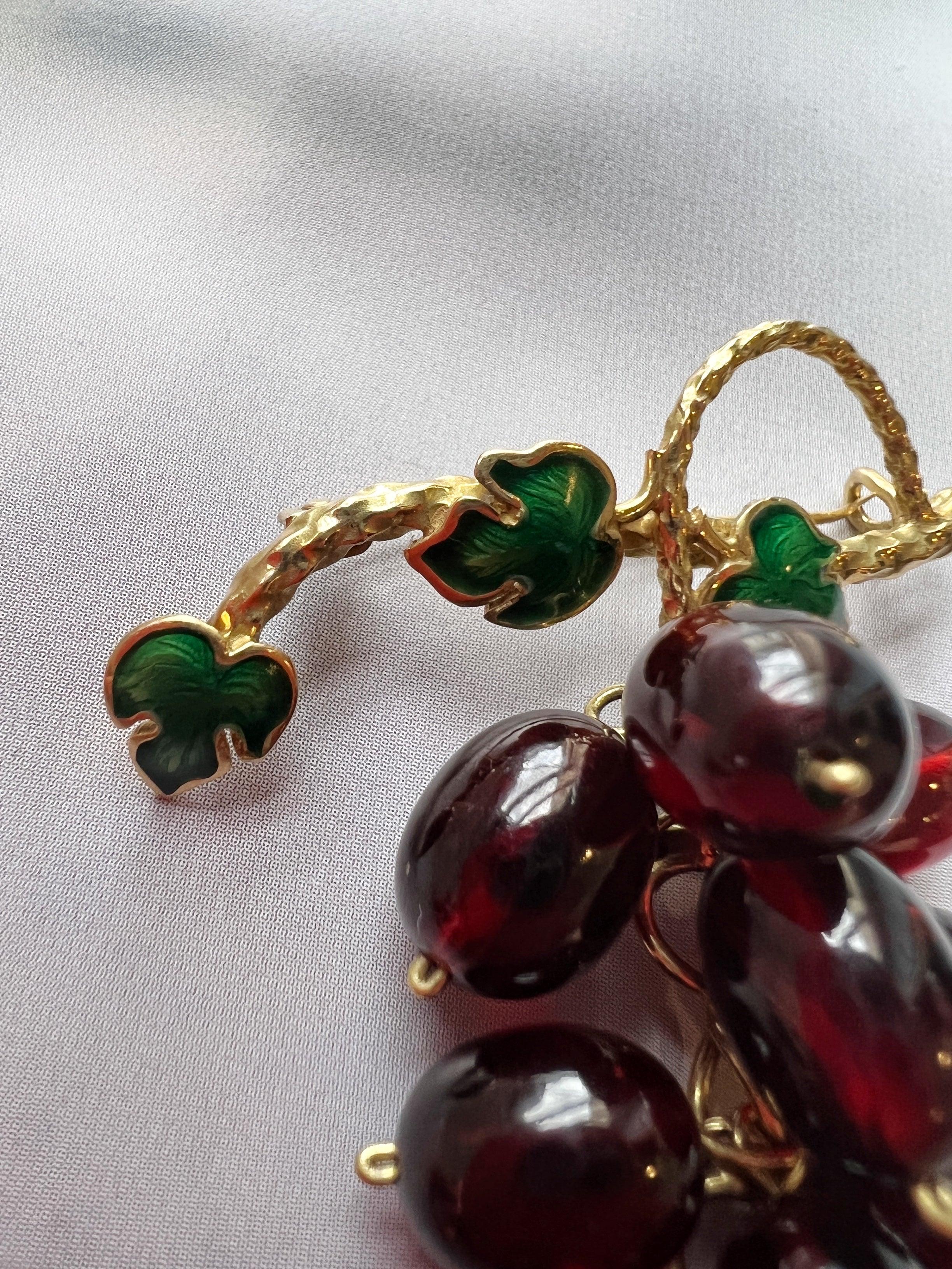 Antique garnet 18K gold Grapes Brooch - Curiously timeless