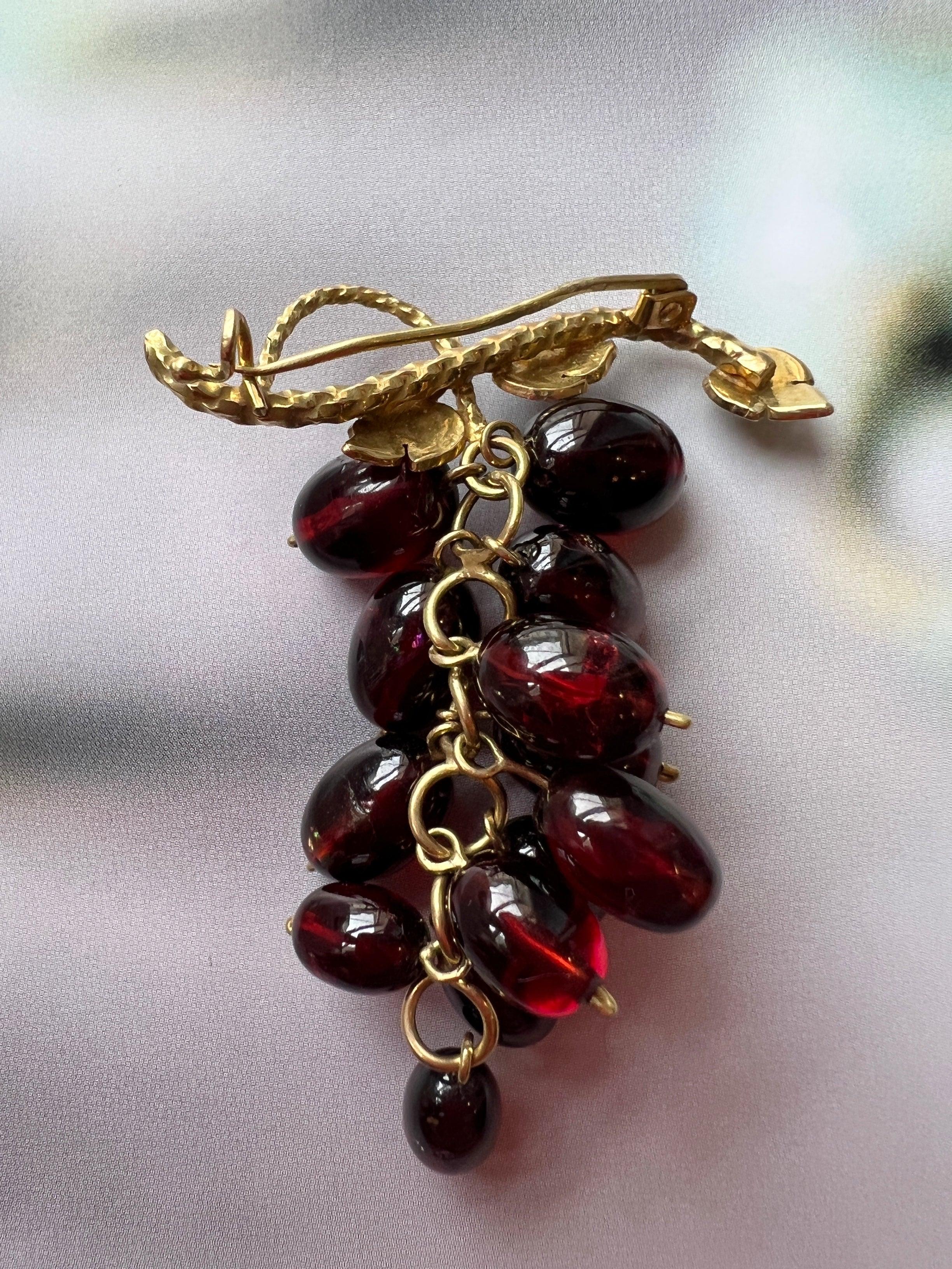 Antique garnet 18K gold Grapes Brooch - Curiously timeless