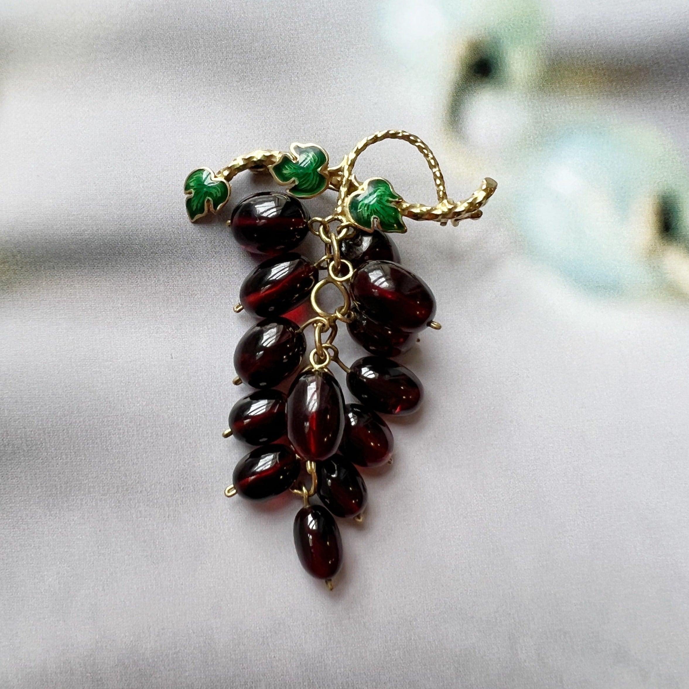 Antique garnet 18K gold Grapes Brooch - Curiously timeless