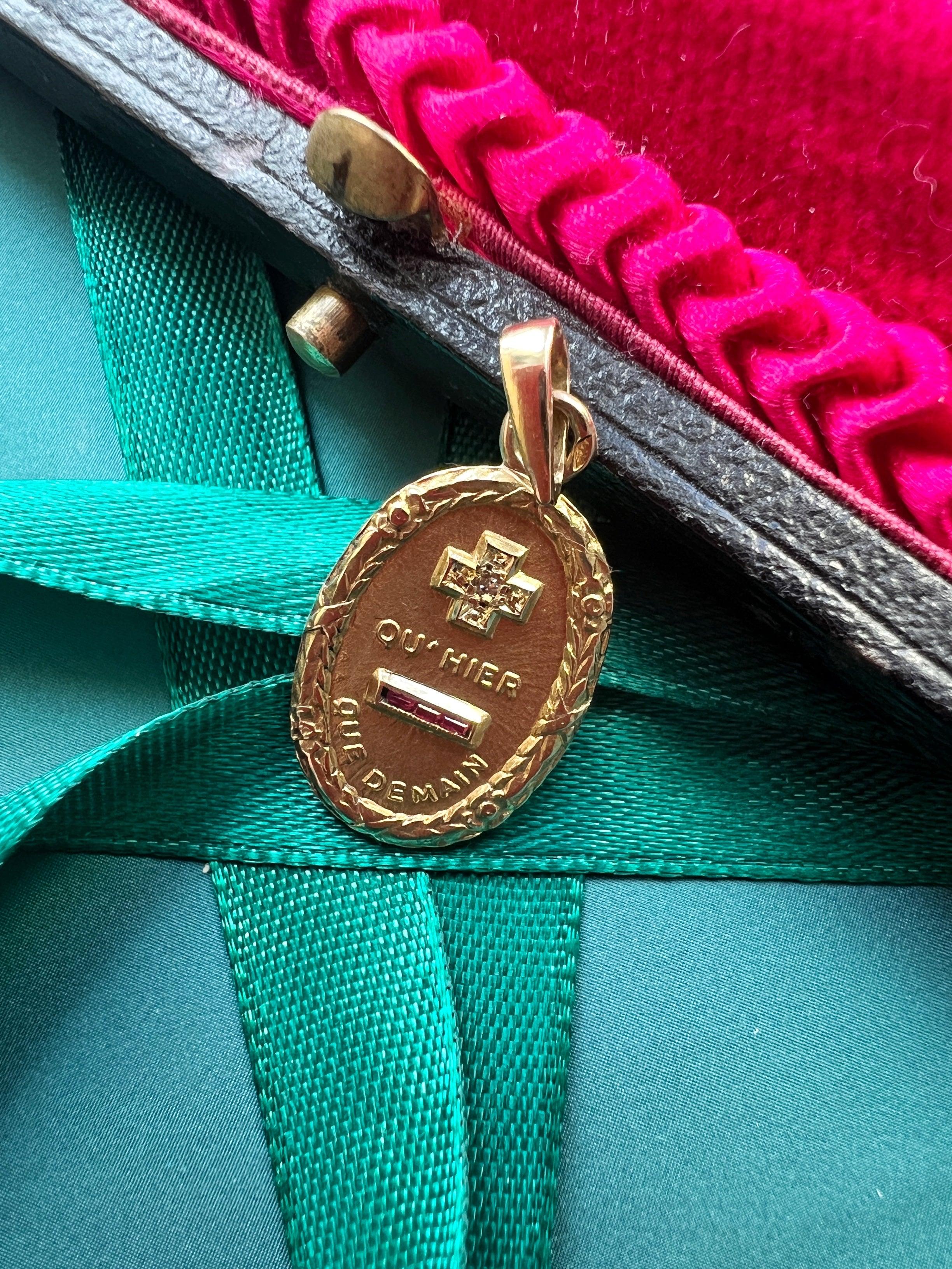 Vintage Augis 18K gold “more than yesterday, less than tomorrow” love medal pendant - Curiously timeless