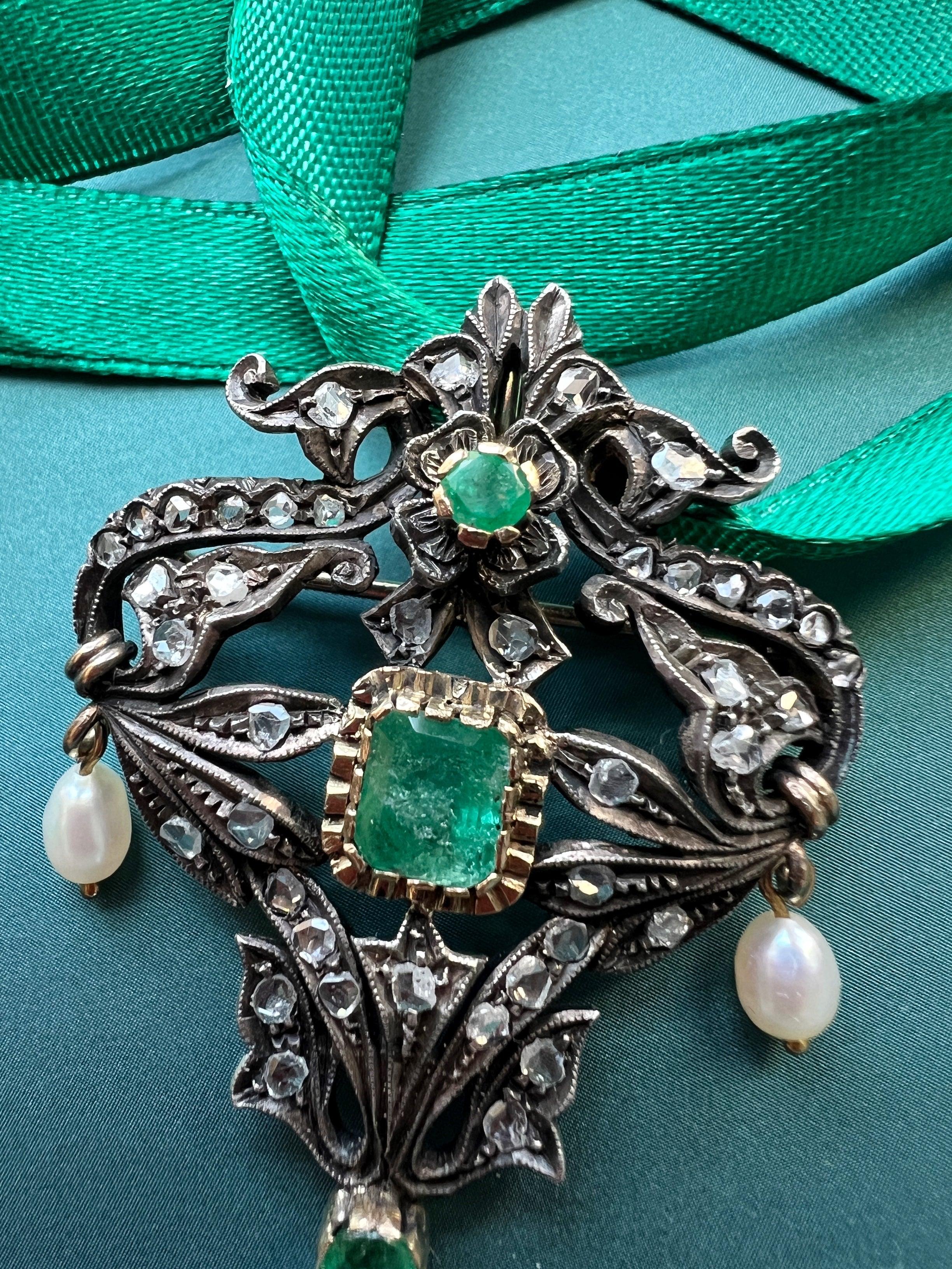 Antique 18K gold emerald diamond pendant brooch - Curiously timeless