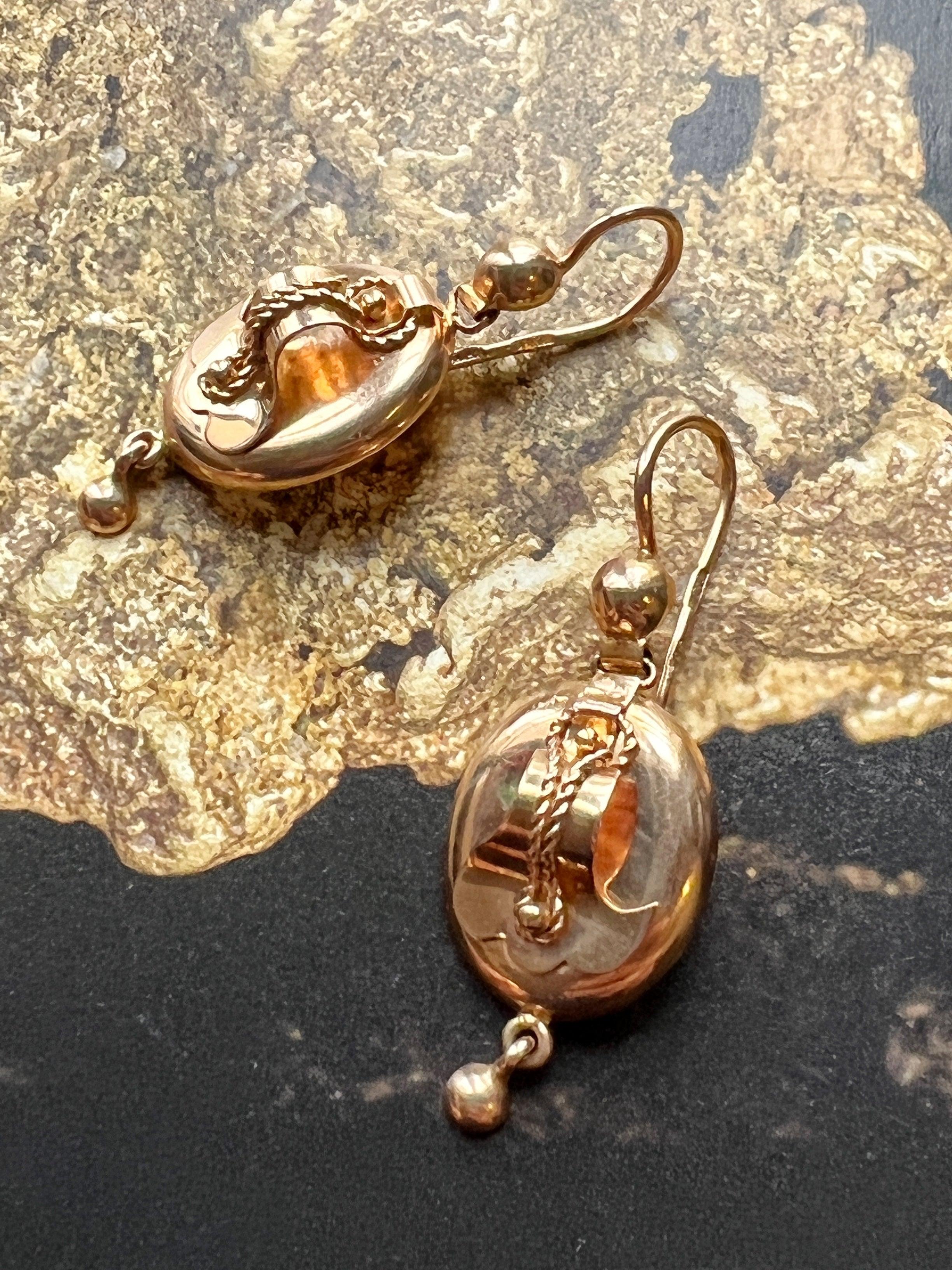 Beautiful vintage 14K gold drop earrings - Curiously timeless