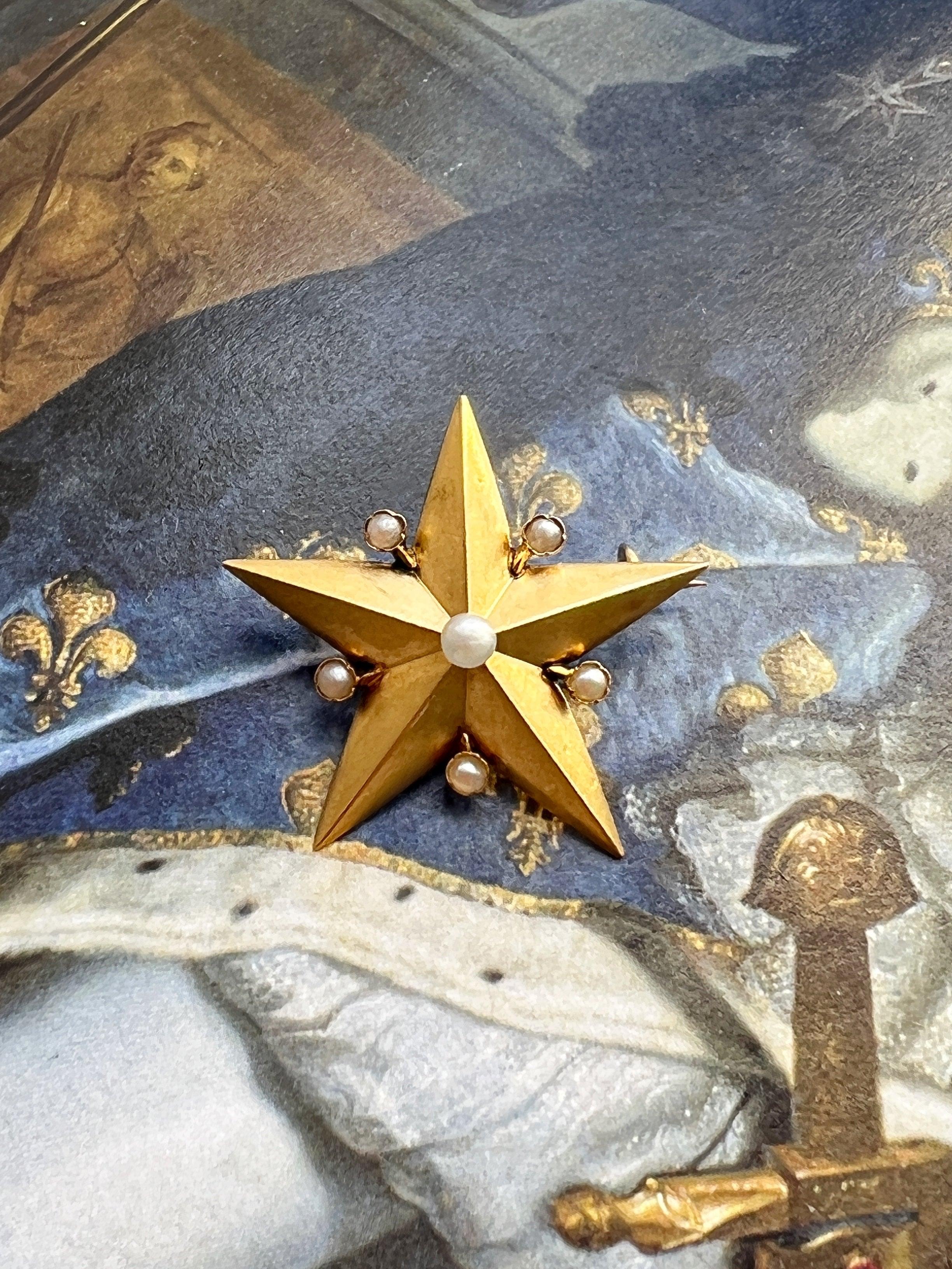 Victorian 18K gold Pearl Star Brooch - Curiously timeless