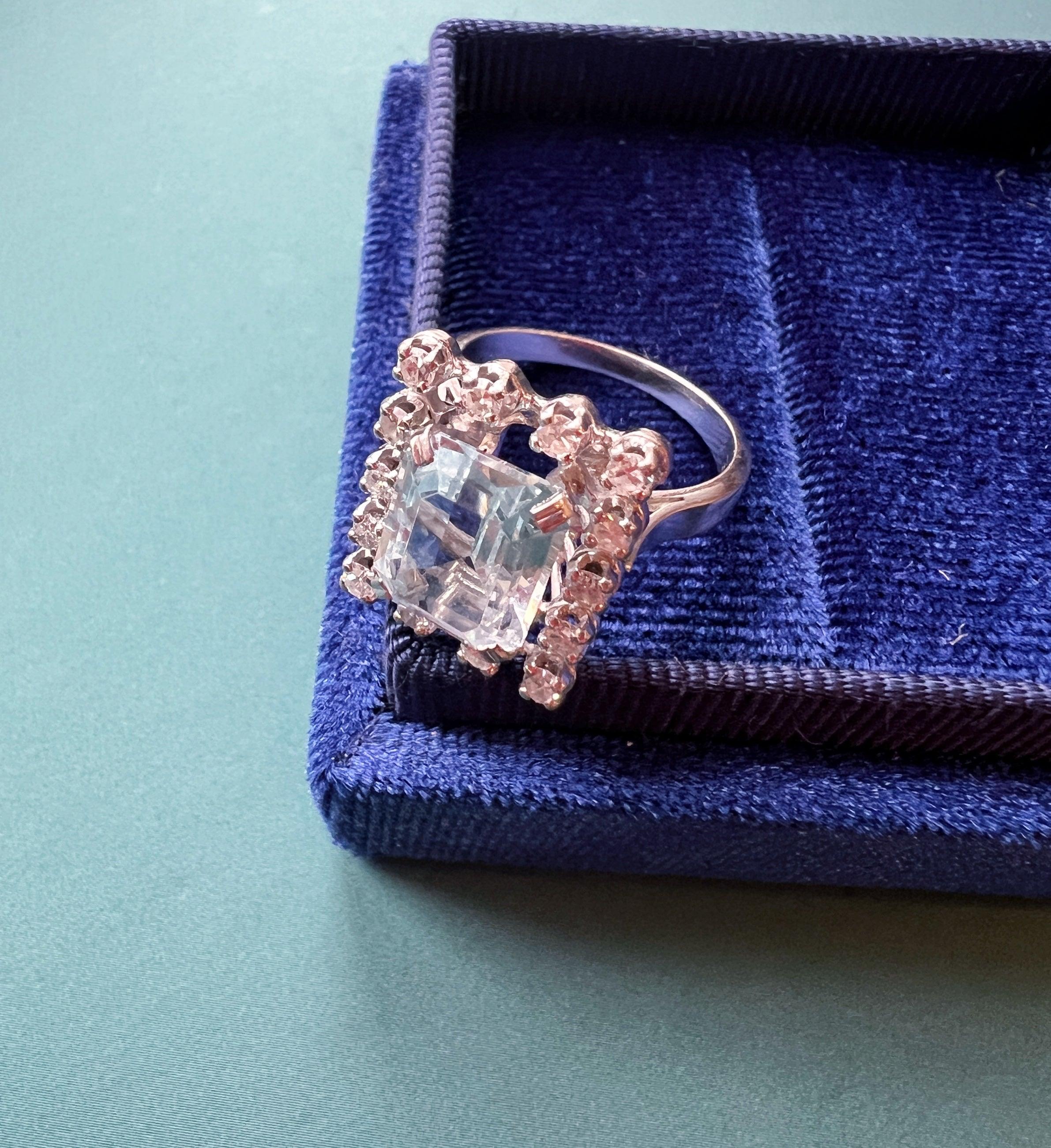 Vintage 18k white gold 4cts aquamarine diamond cocktail ring - Curiously timeless