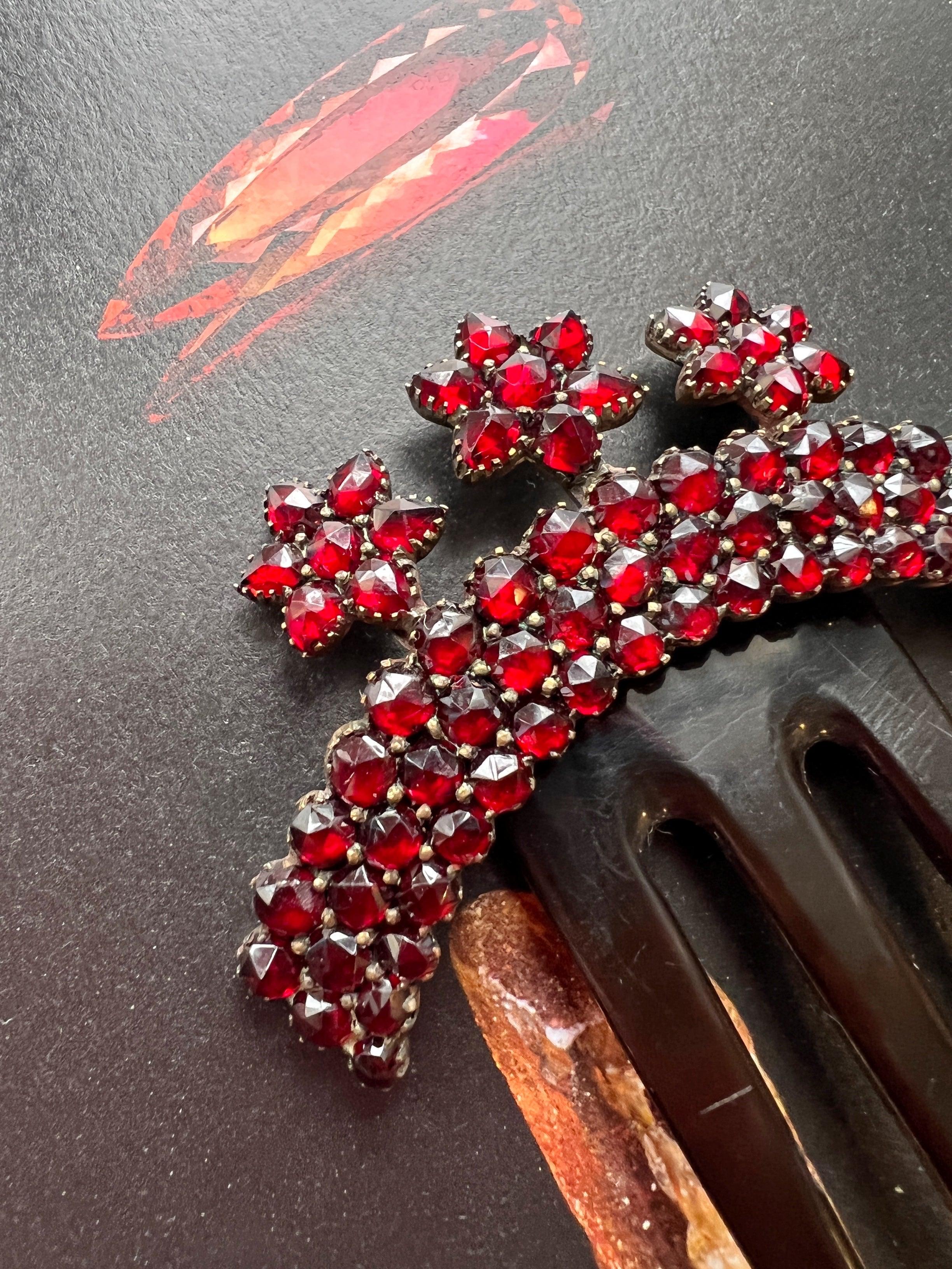 Antique garnet flower hair comb - Curiously timeless