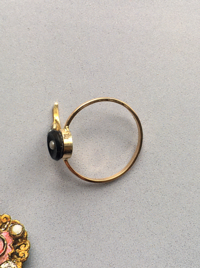 Lovely 14k gold Onyx flower and seed pearl mourning ring