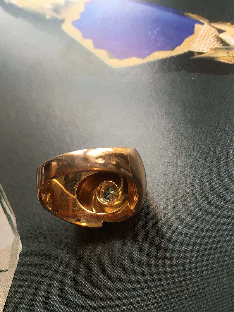 A chunky & bold retro ring in 18k solid gold and diamonds