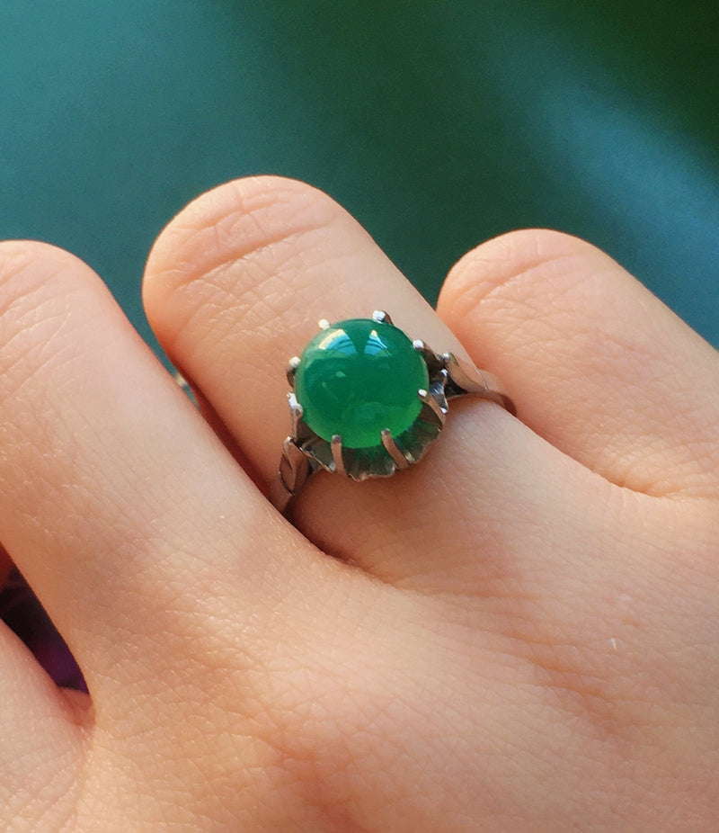 Vintage Chrysoprase solitaire Platinum ring